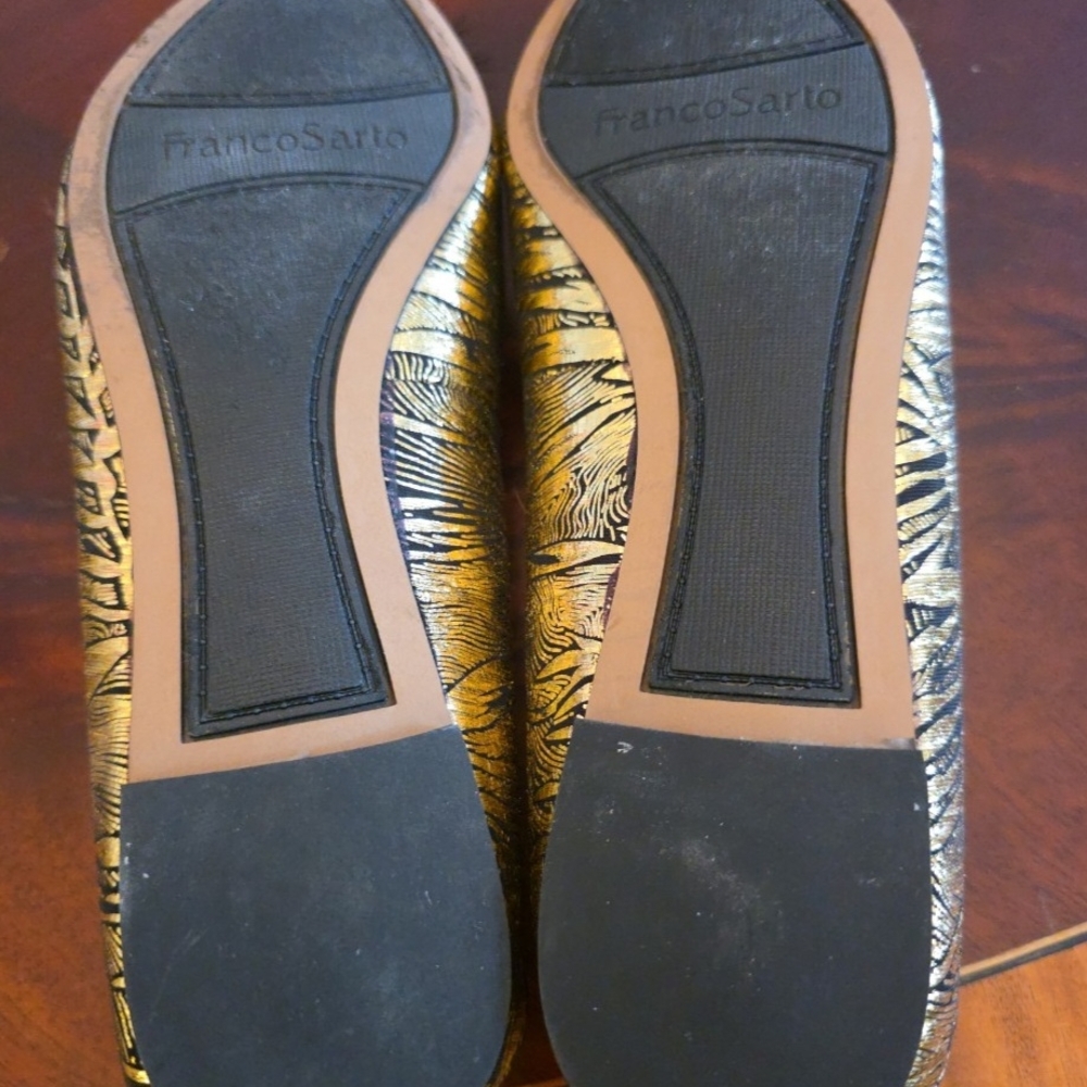 Franco Sarto Gold and Black Feathered Flats - Picture 5 of 7